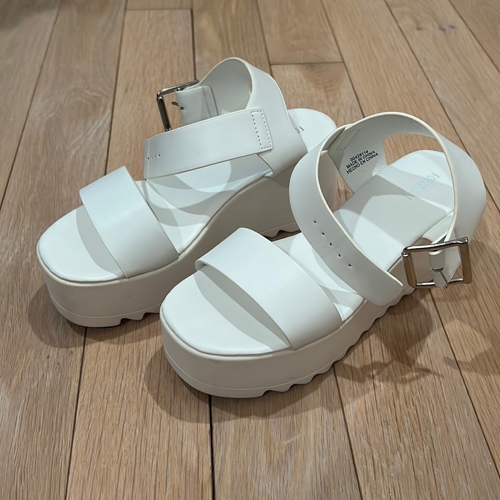 Platform sandals